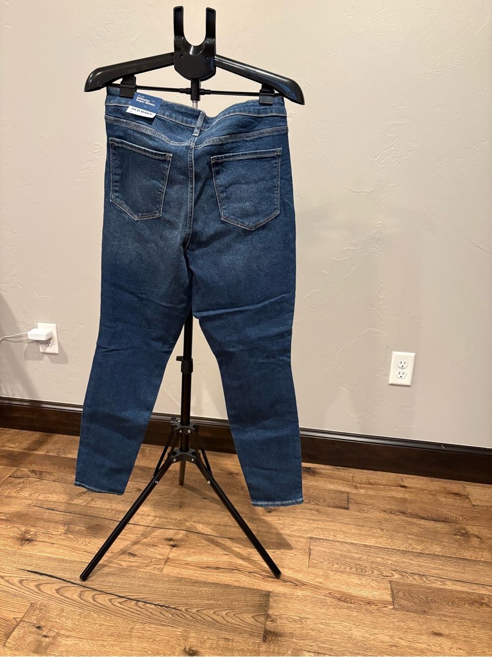 Old Navy Men's Slim Straight Jeans in Dark Blue